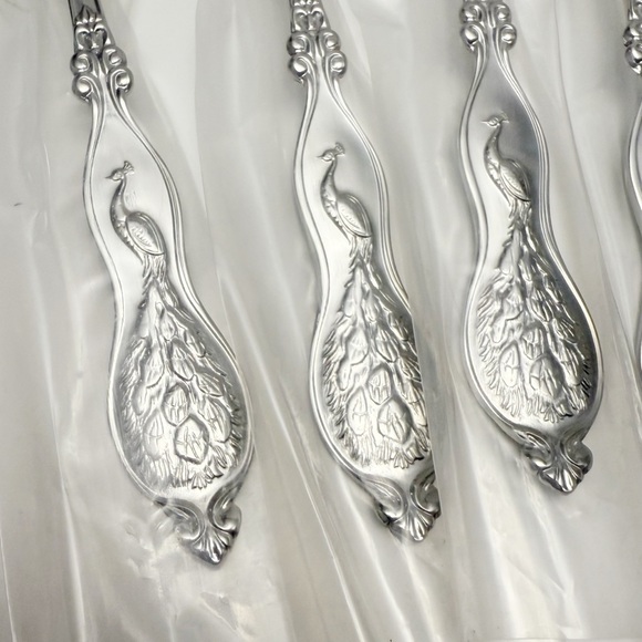 Wallace Peacock Set of 8 Salad Forks Stainless Steel 18/10 NEW - Picture 2 of 4
